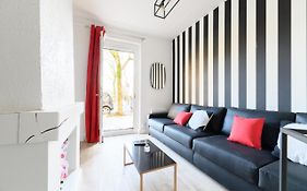 Daumier - New 2 Bdrs Flat Near La Seine